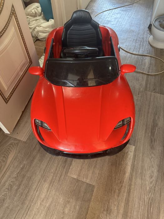 Продам Машинку на пульте