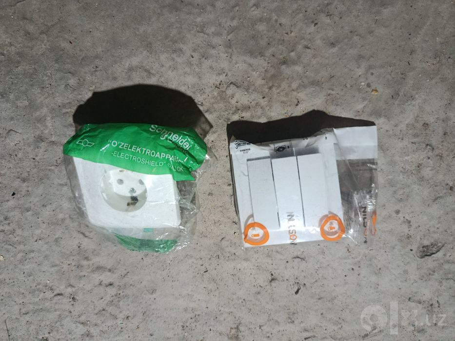 Продаю разетку и выключатель