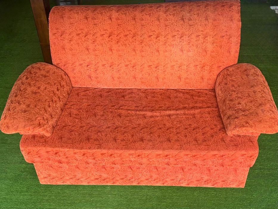 Pat extensibil cu ladă de depozitare – 800 lei