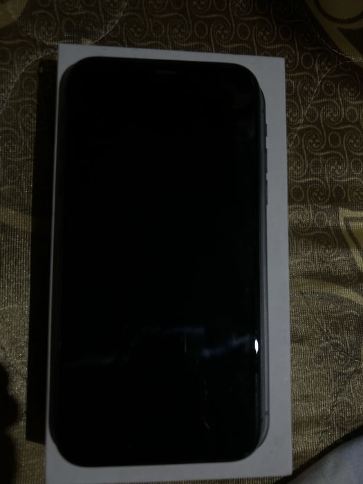 IPhone 11 64g ….