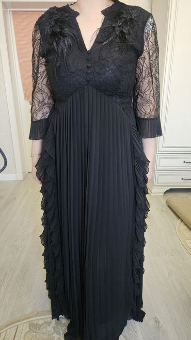 Платье вечерний красивый