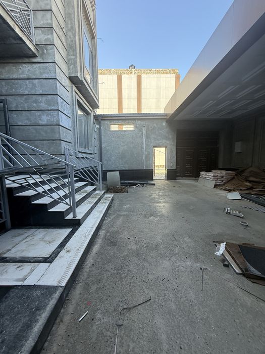 2.5 Сотокли 3 этажли Танхафус Сотилади 1 йилга Рассрочка