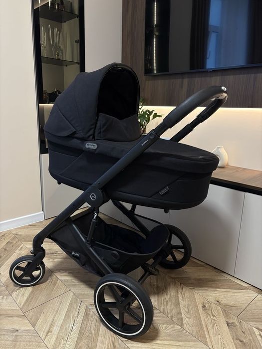 Cybex Balios S  2025 Moon Black