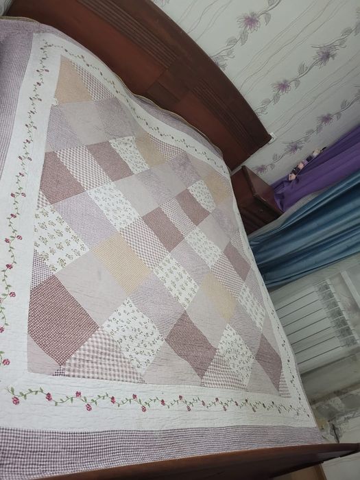 Продаётся спальный гарнитур