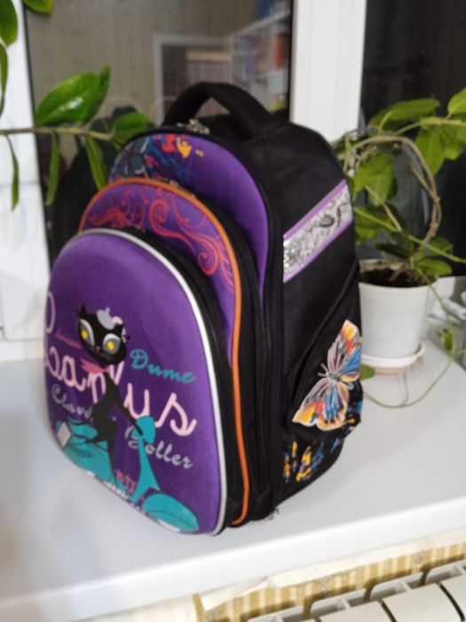 Рюкзак школьный бу 3000