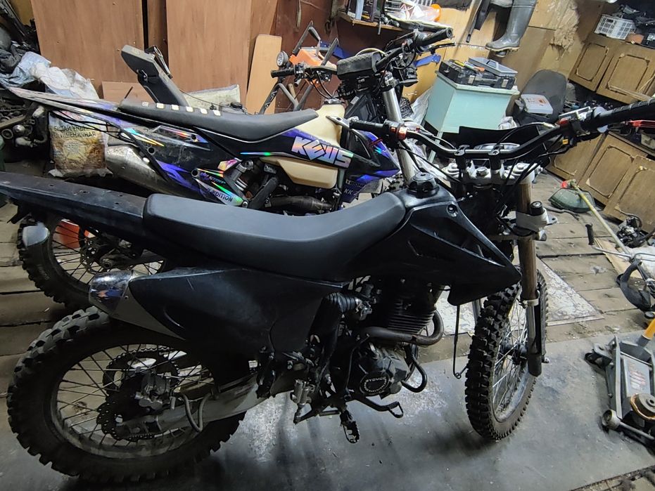 Продам мотоцикл SYCMCC300