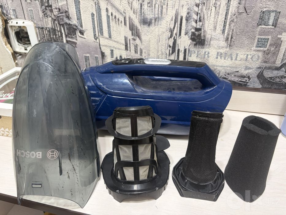 Продам ручной пылесос Bosch BCHF2MX20