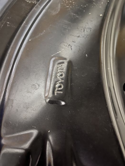 Капак Toyota Corolla 2022г