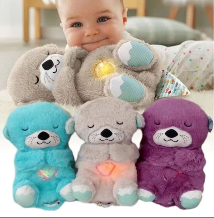 Интерактивна плюшена играчка Дишаща Видра с бял шум и кутия