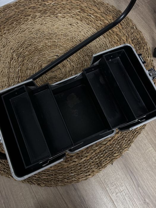 Куфар за гримове NYX Professional Makeup