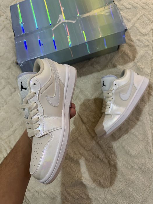 Air Jordan 1  Low Se Cny Grey - White