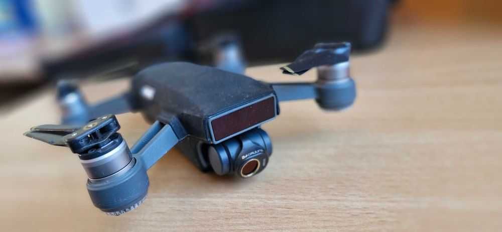 Dronă dji spark pachet complet