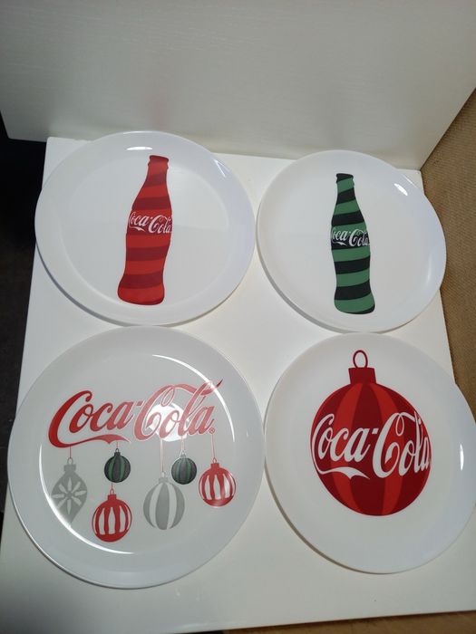 Порцеланови чинии Coca Cola