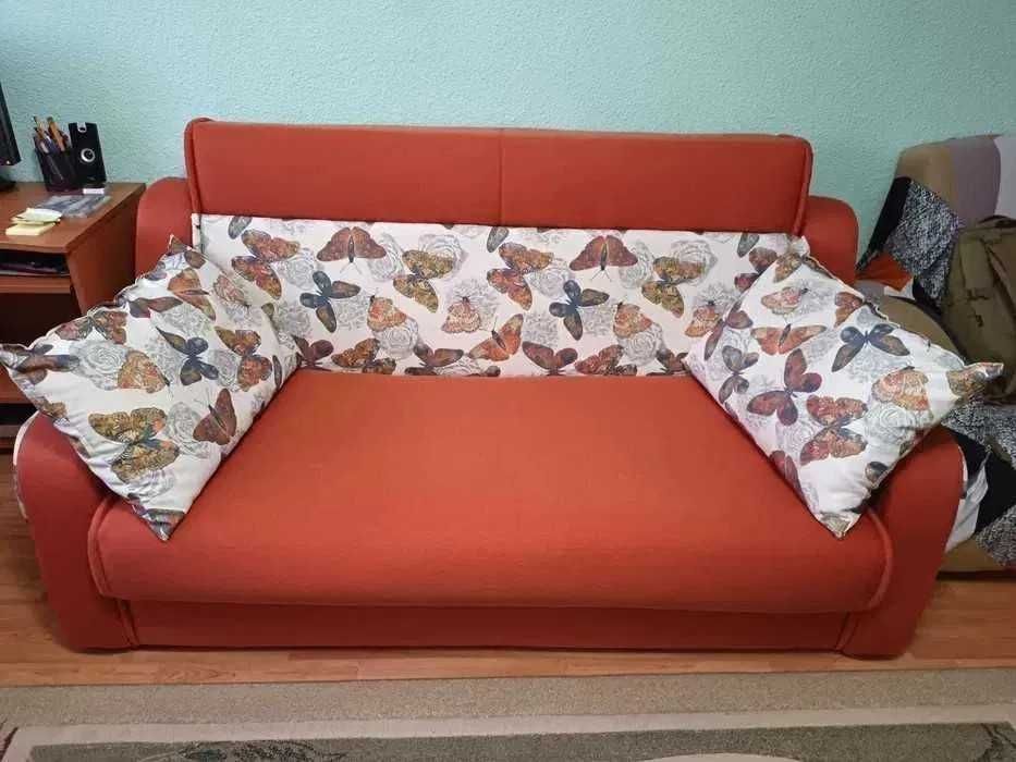 Vând canapea extensibila