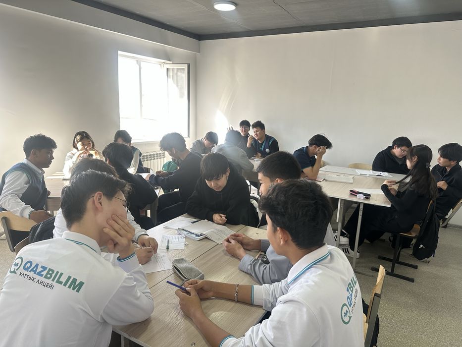 Преподователь английского языка