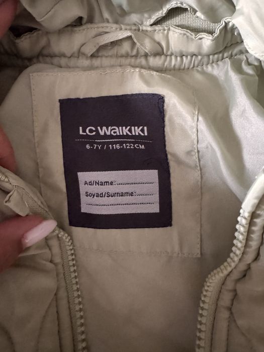 Куртка размер 116-122на 6,7лет для девочки