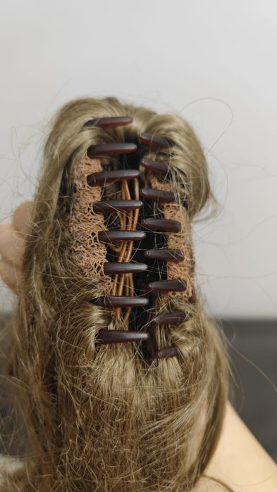 Продам парик хвостик на заколке