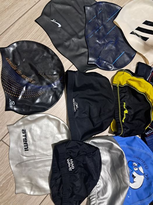 Шапочки для плавания, бассейна.