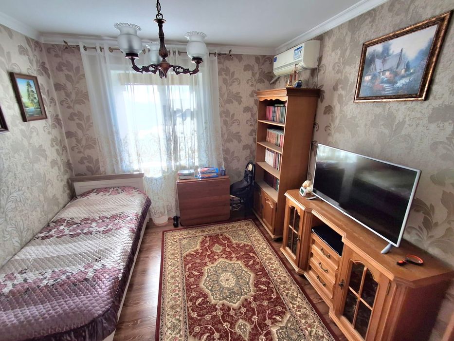 4 бөлмелі пәтер сатылады қаланың орталық бөлігінде.