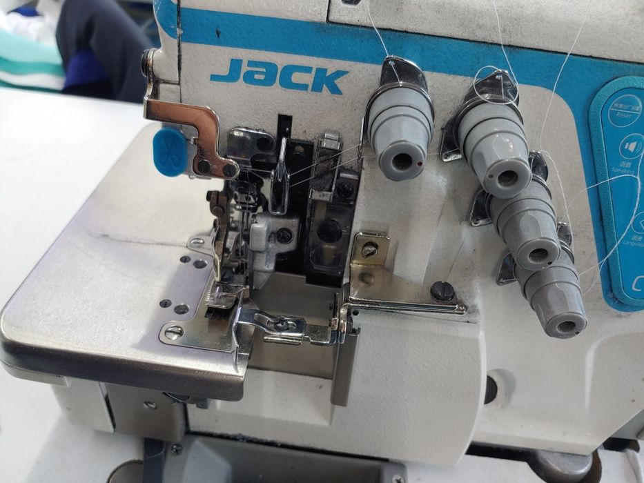 механик швейного оборудования. Тикув машиналаринт ремонт килиш