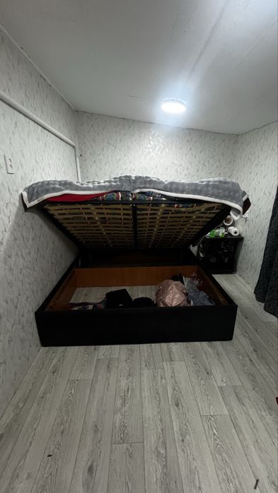 Продам кровать с механизмом