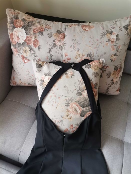 Малка черна рокля