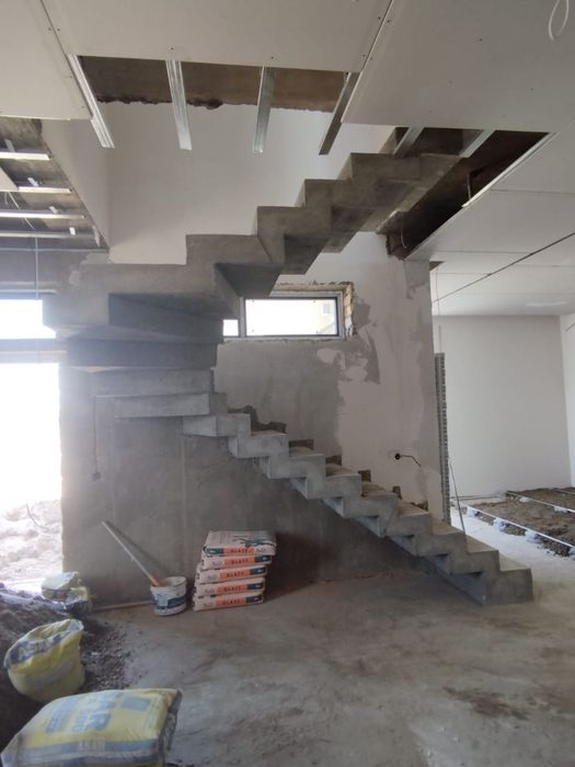 Монолитные лестницы, бетонные лестницы