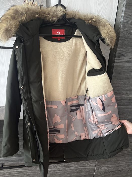 зимняя куртка (типа парки)