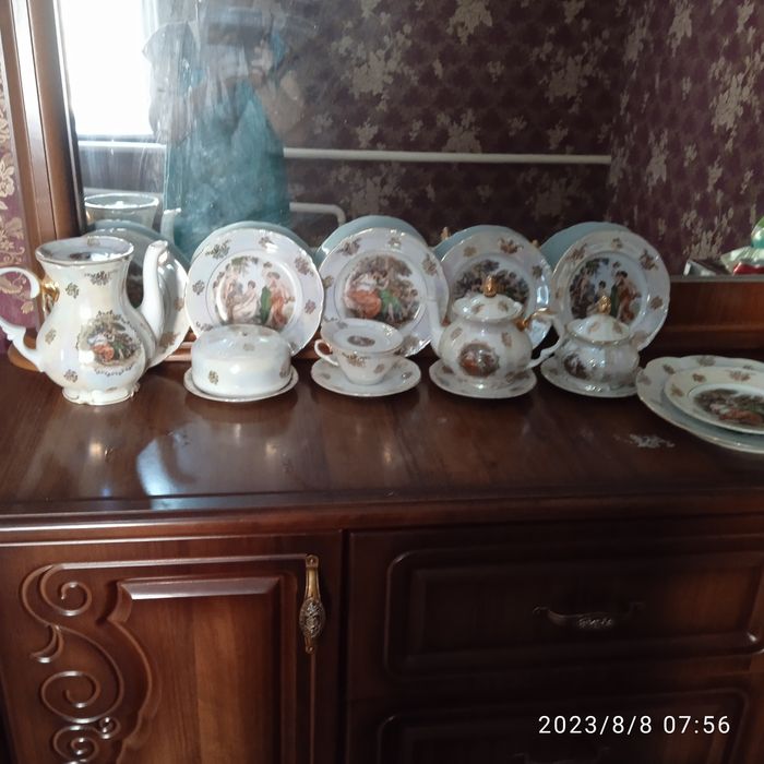 Аргинал Мадонна Германияники сервиз сотилади.