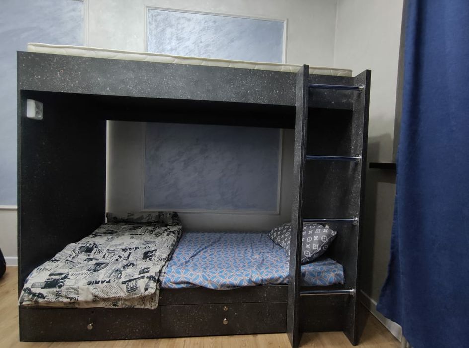 Продам двухъярусную кровать