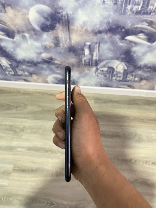 Продаю Iphone 11 pro max