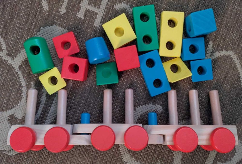 Jucarii, 0,5-5 ani (puzzle, tren, cuburi, constuit)