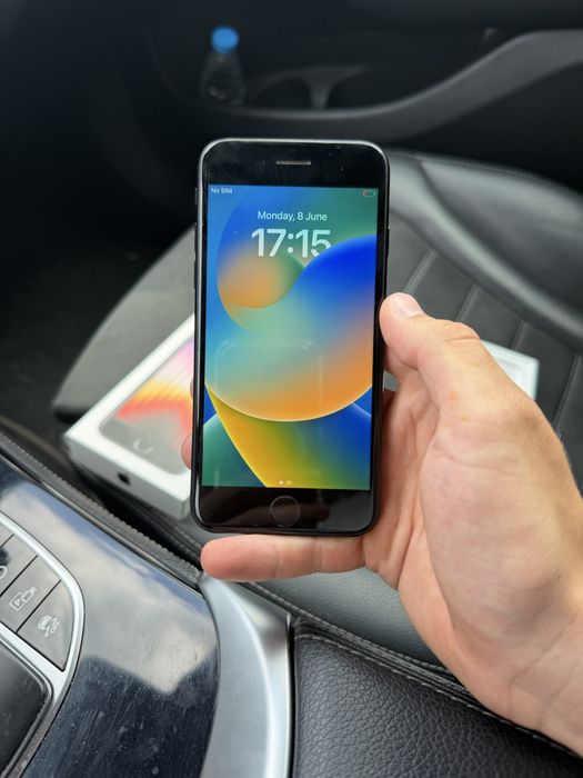 iPhone SE 2022 64GB