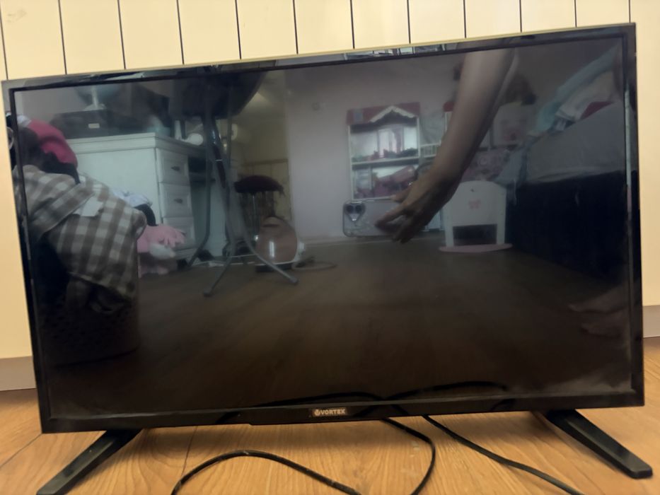 Vand tv Vortex 80cm