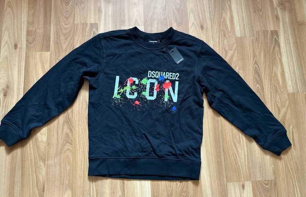 Tricou Dsquared2 cu eticheta (nu Nike, Gucci, Adidas, Balenciaga)