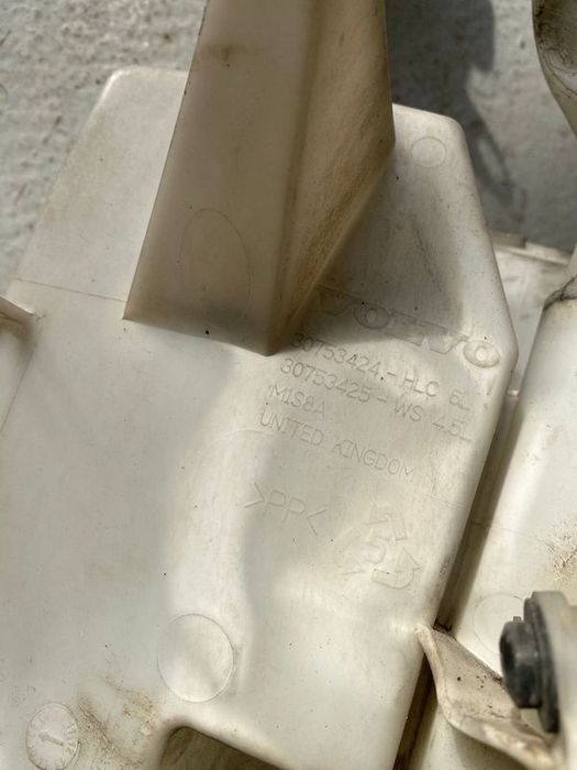 Vas spalator parbriz Volvo XC60 2008-2013 30753424, 30753425