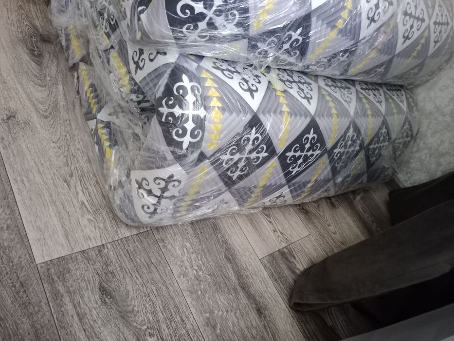 Продам матрас неплохой