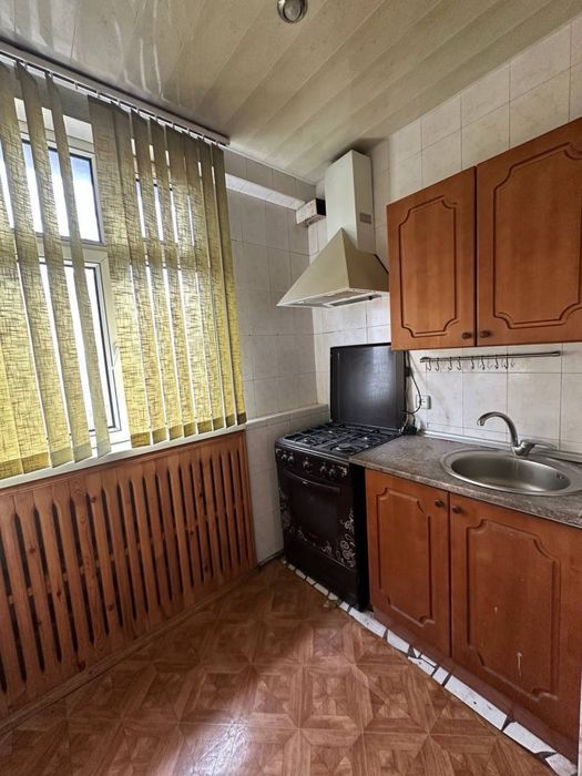 Квартира 5/3/9 Нукусская дом №90  Вдоль дороги напротив Макро