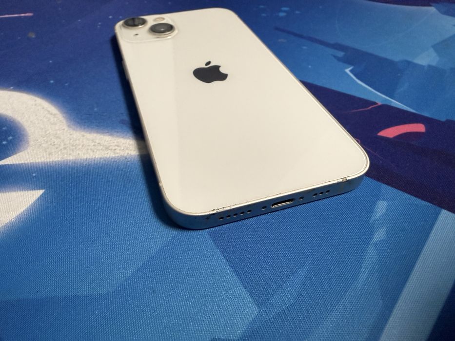 Apple Iphone 13 , Alb , Impecabil de piese , Placa defecta .