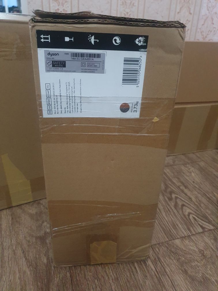 Styler dyson запечатанный обсалютно новый: 440 у.е. - Фены, укладка ...