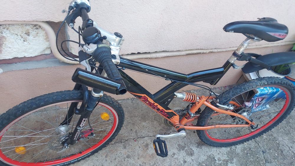 Bicicleta full suspension, roti 2.0 echipata complet, pret accesibil.