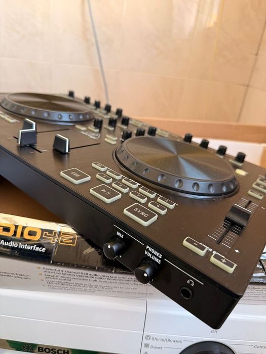 DJ Контролер Behringer CMD Studio 4A