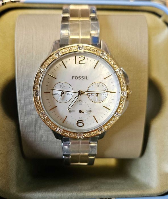 Нов дамски часовник Fossil