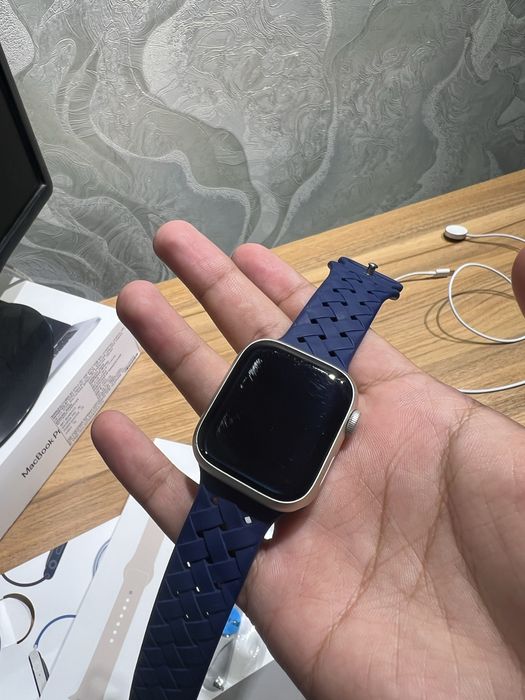 Apple watch series 8/41 99%