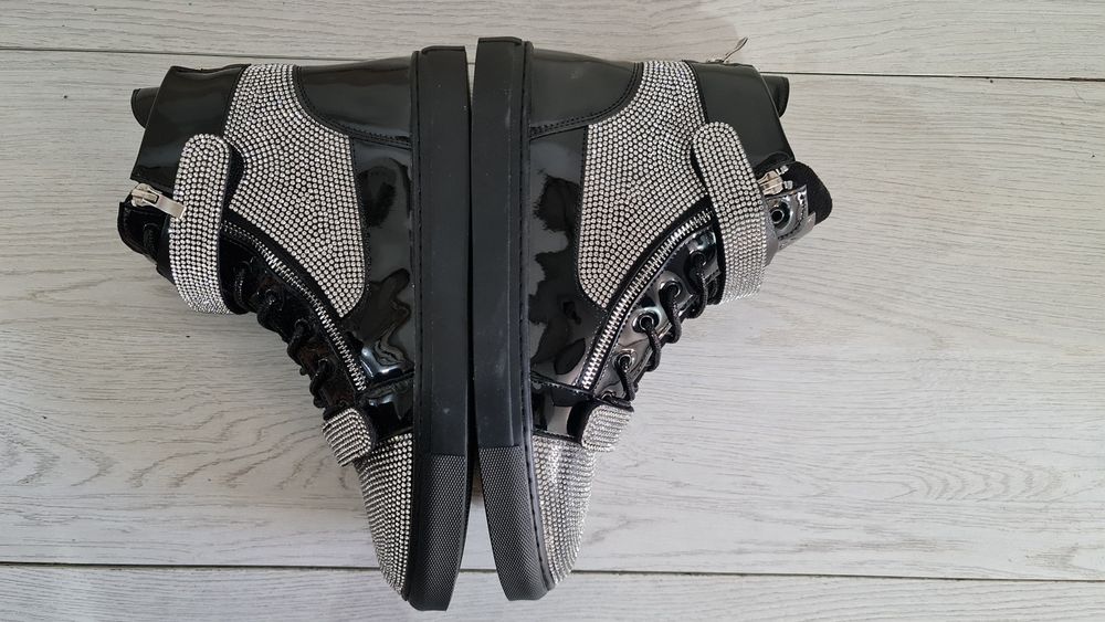 Papuci extravaganti!