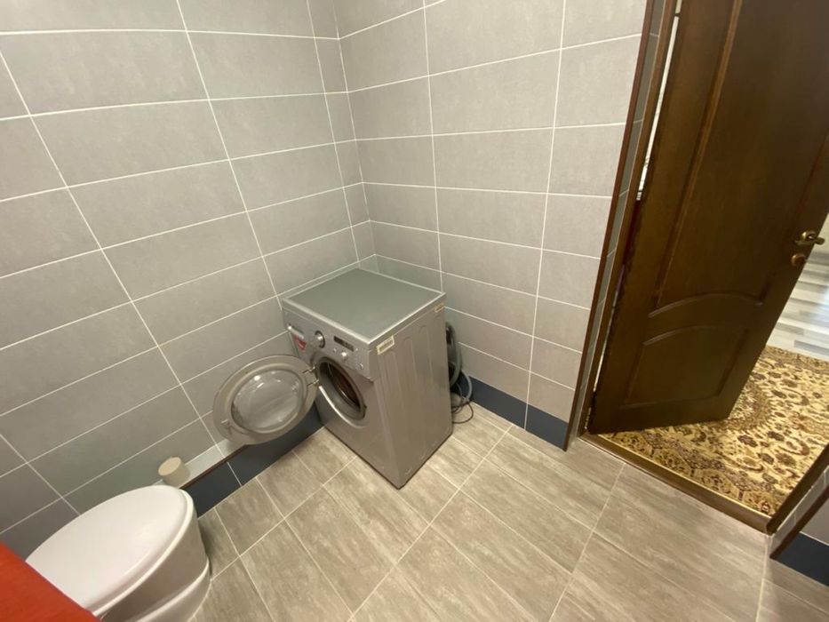 Помесячно 4 комн в центре города Шымкент