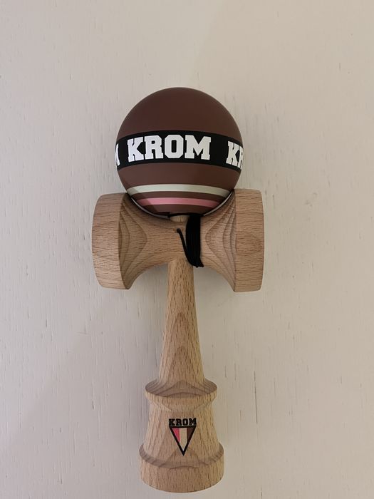 Kendama krom strogo neapolitan