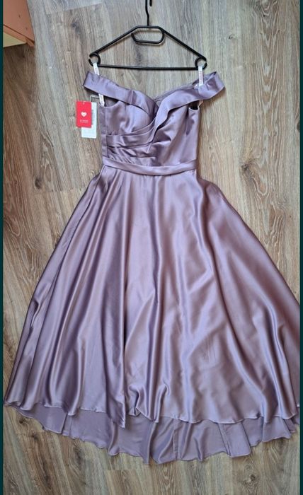 Официални рокли !