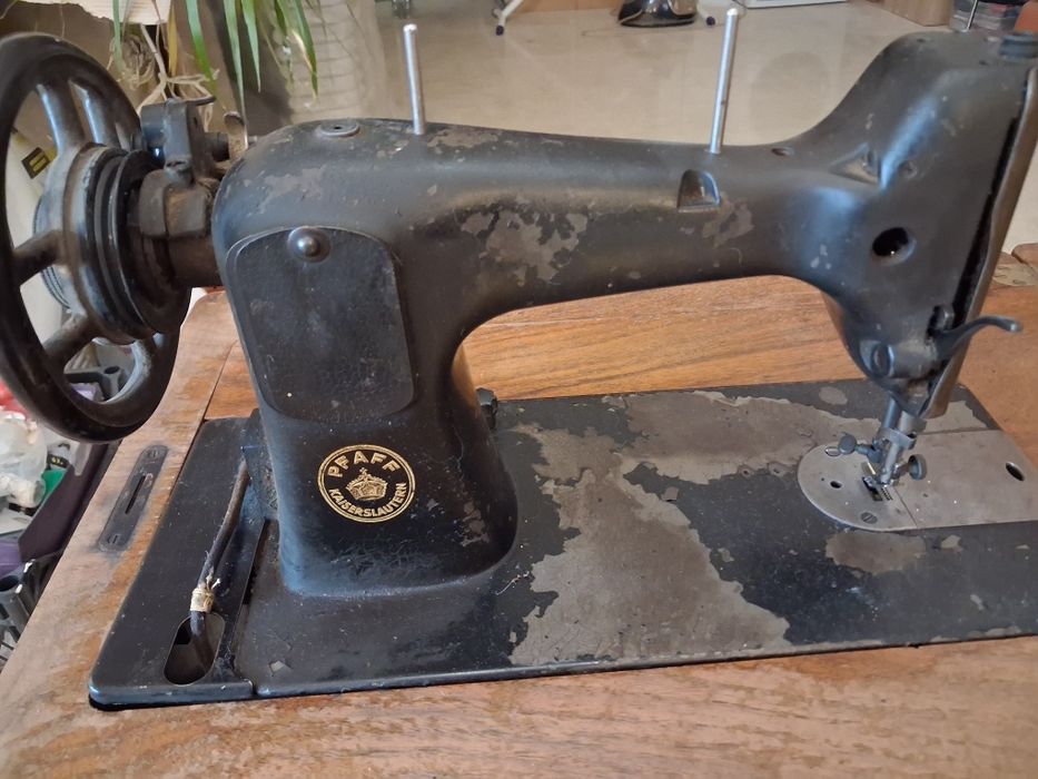 Masina de cusut PFAFF