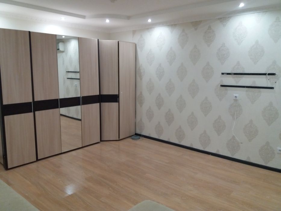 Клею обои всех видов!!! (ВИКТОР)